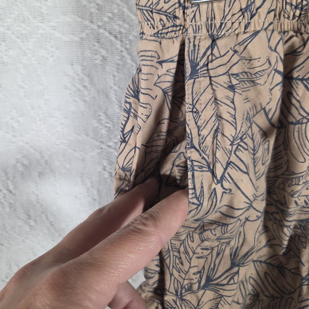 Tommy Bahama Kids Boys Shorts Size 5/6 Tan Tropical Leaf Print Drawstring - Picture 2 of 7